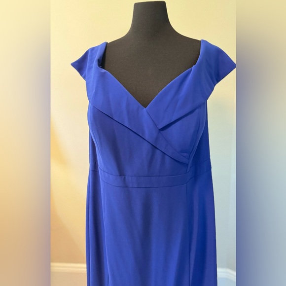 Xscape royal blue crepe scuba formal gown, 20W, NWT - Picture 4 of 12